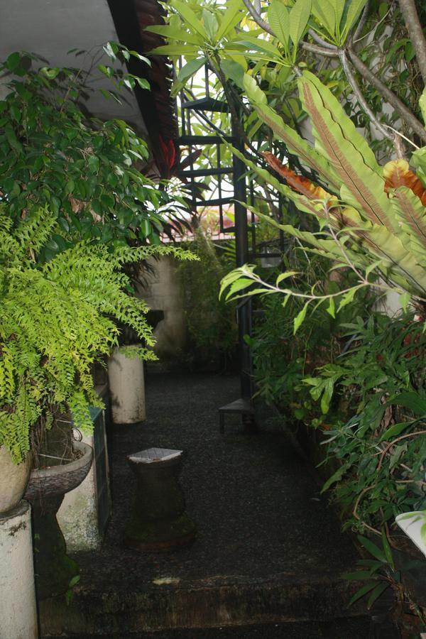 Gusti Homestay Kerobokan Exterior foto