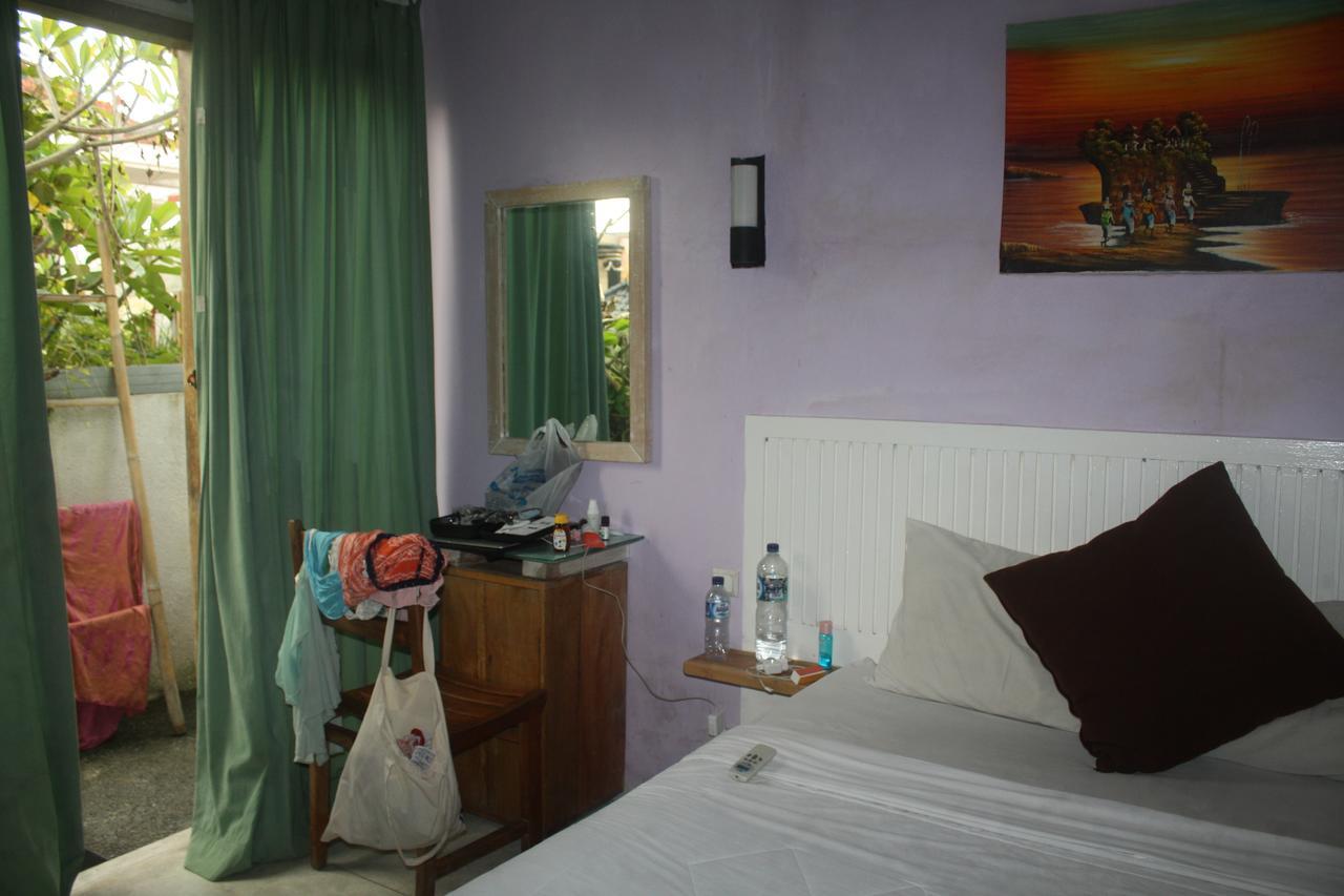 Gusti Homestay Kerobokan Exterior foto